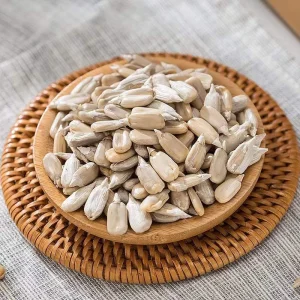 China Factory Bulk Supply Organic Raw Dried Sunflower Seed Kernel Advanced Grade 24 Months Shelf Life 20/25kg Packing Bag