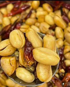 Five Flavored Roasted and Fried Nut Snacks Spicy Peanuts with Salt and Pepper Flavor Dried Peanut Kernels