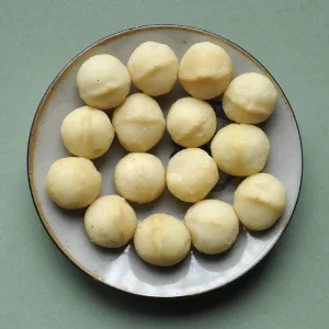 High end Size 14mm 17mm Premium Unshelled Macadamia Nuts Kernels China
