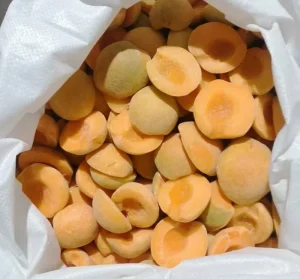 IQF Frozen Apricot Halves Without Stone Selected Grade a Fruit Apricot for Catering Service Bulk