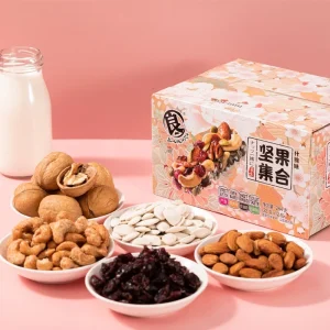 OEM Customized Healthy Mixed Nuts Snacks Almond Cashew Walnut Pumpkin Seeds with Dried Cranberries and Puffed Rice